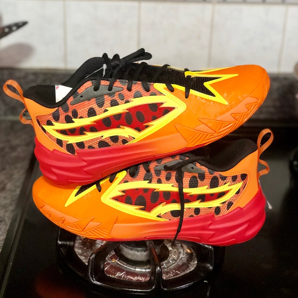 PUMA Hoops x CHEETOS- Scoot Zeros - 1st edition Cheetos collab size 10.5